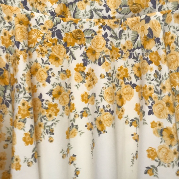 White flower print dress - Picture 2 of 2